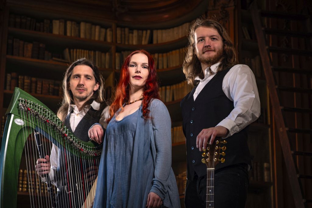 Spinning Wheel Celtic Folk Tradivarium